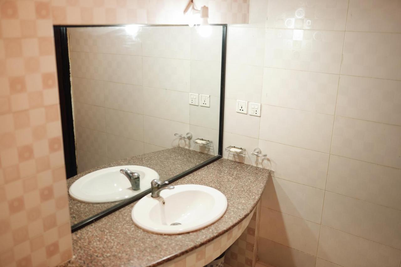 Diamond Lodge Карачі Екстер'єр фото